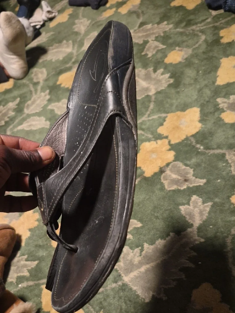 OluKai Men's Black Leather Thong Sandals